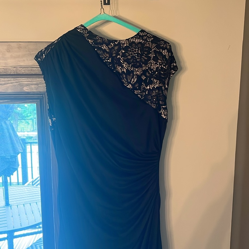Betsy & Adam Black One-Shoulder Lace Dress - Picture 4 of 5